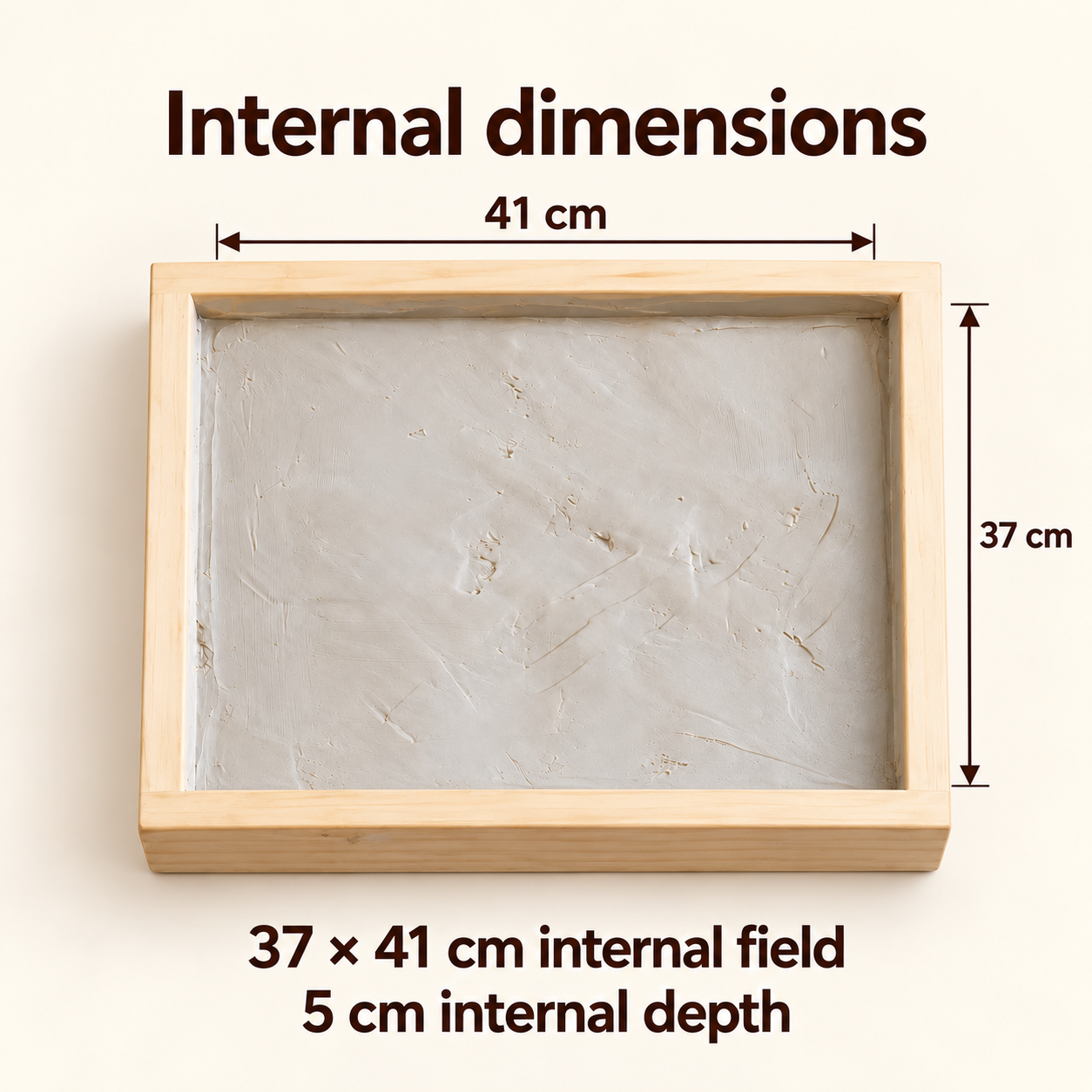 Clay Field Therapy® box with internal dimensions of 37 × 41 cm and 5 cm depth.